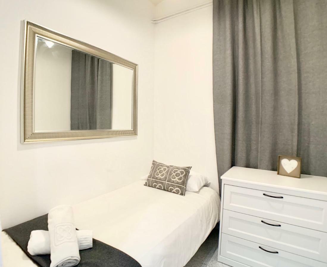 Charm Miro Appartement Barcelona Buitenkant foto
